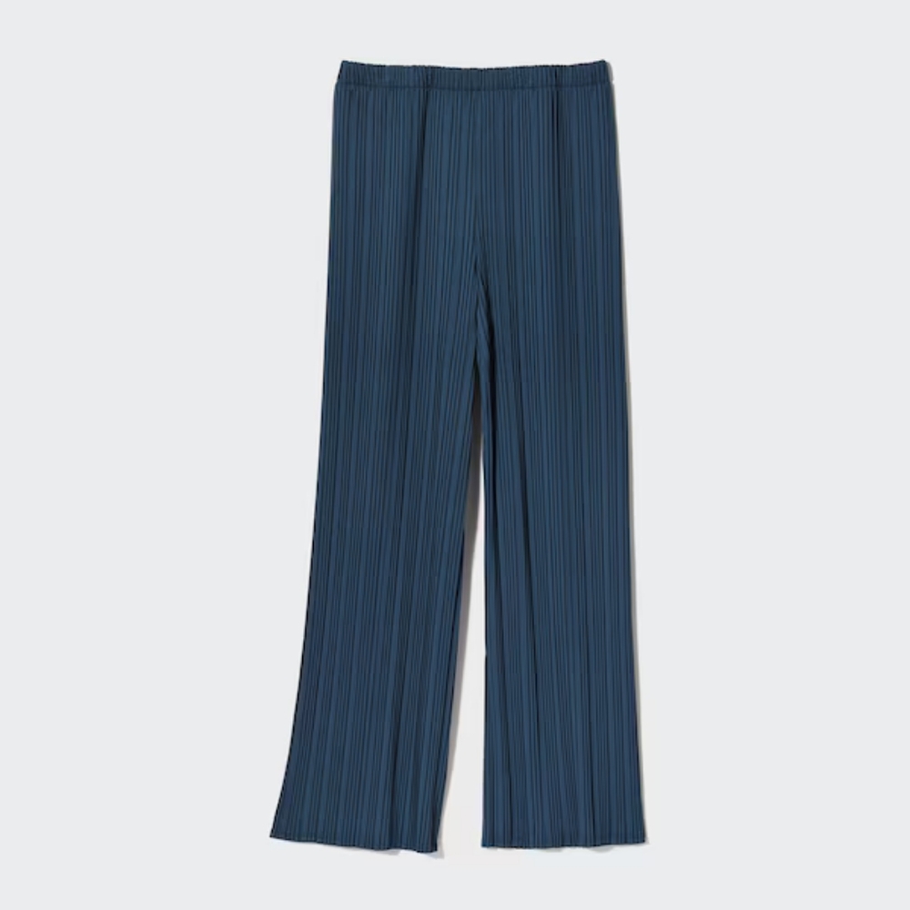 Uniqlo Women's Wide Leg Pleated Pants in Deep Blue
